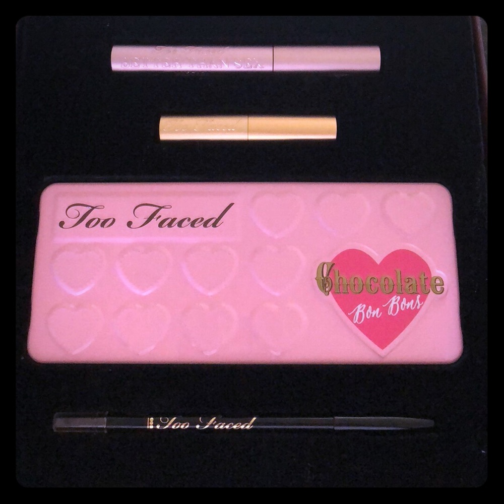 Too Faced I Dream in Chocolate makeup collection - Picture 1 of 4